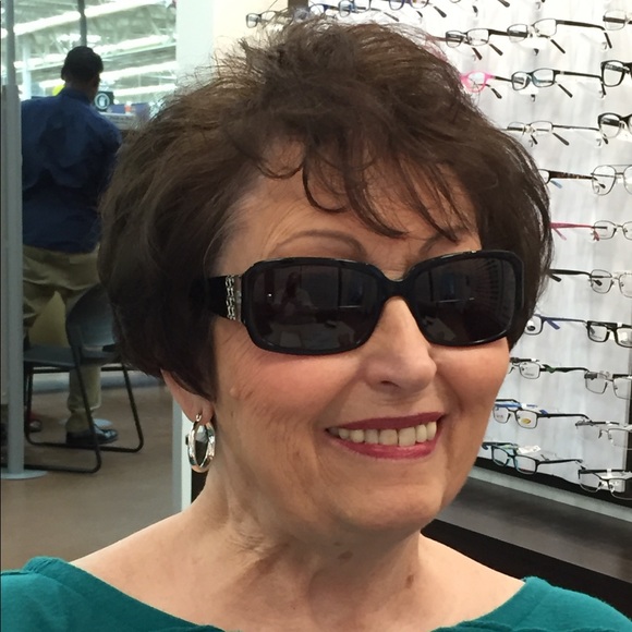 Messaging is FULLSee, Kathy - Messages- in Closet - Picture 4 of 6